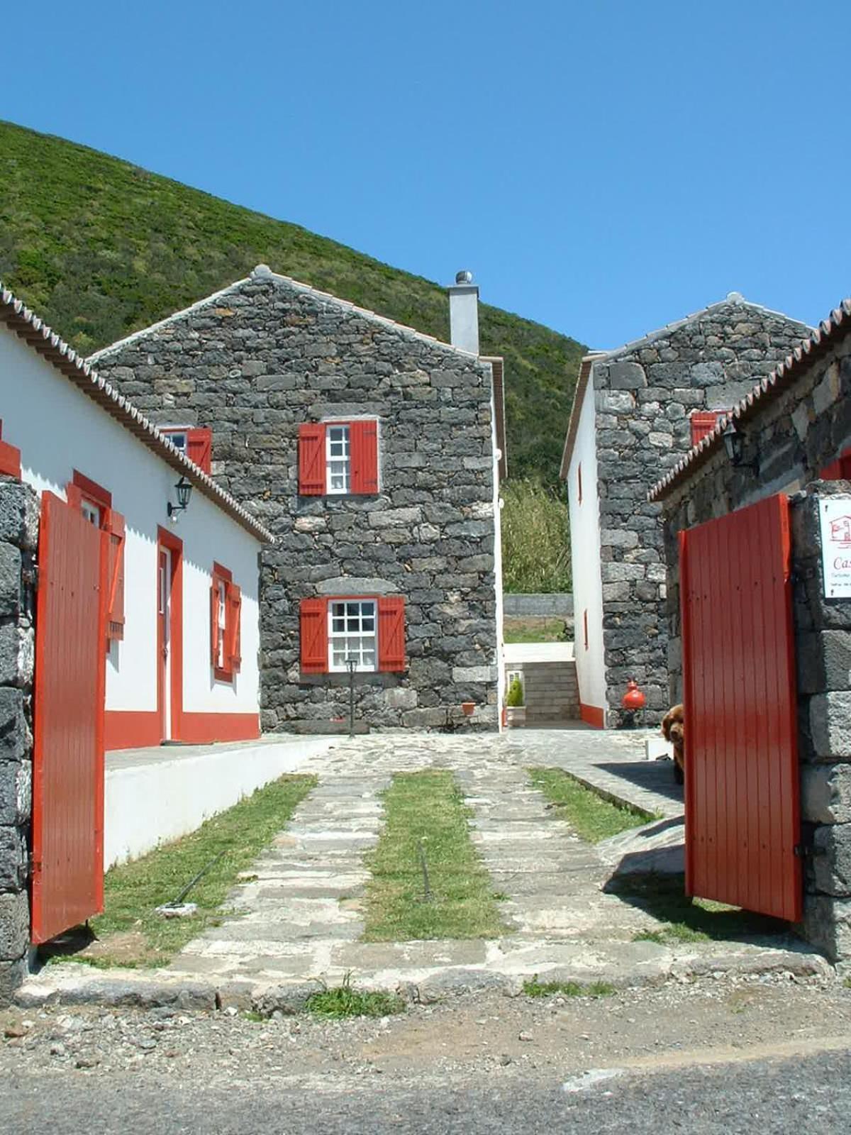 Gasthaus Casal Do Vulcao Capelo Exterior foto